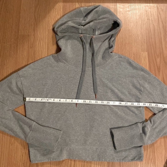 ❤️ Sweaty Betty Cropped Pullover Hoodie Size Small NWOT - Picture 5 of 11